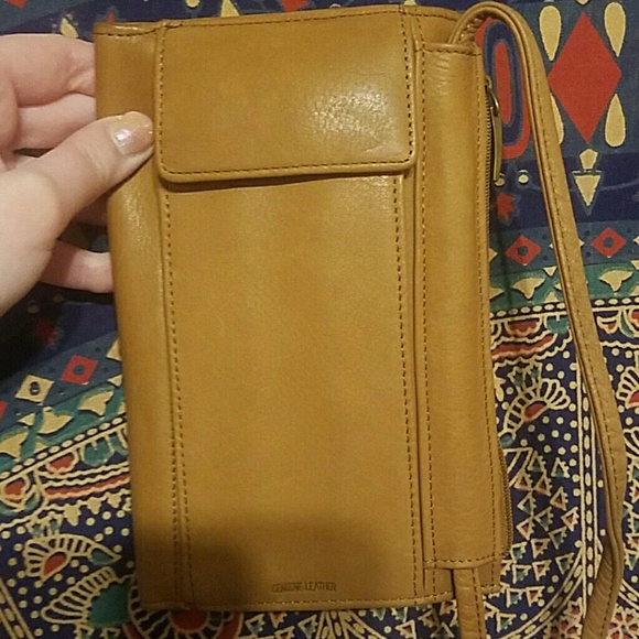 Fossil Genuine Leather Crossbody Bag - Picture 4 of 7